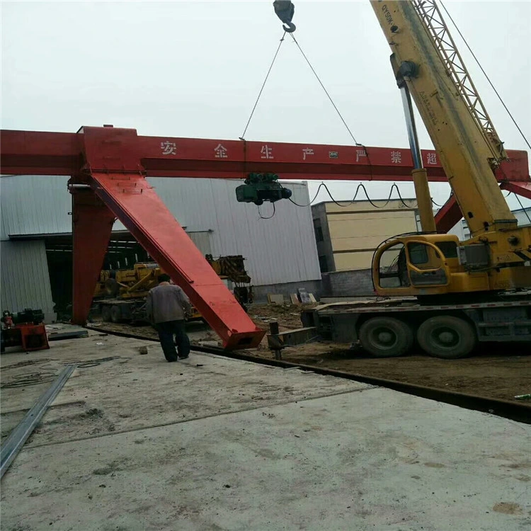 Portable 40 Ton Lifter Diesel Powered Mini Container Gantry Crane